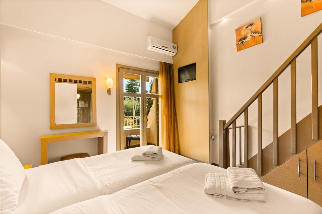 Aparthotel Kalogria Stoúpa Esterno foto